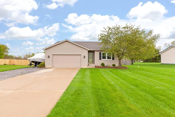 $299,000 | 3216 Aspen Trail, Adrian, MI 49221
