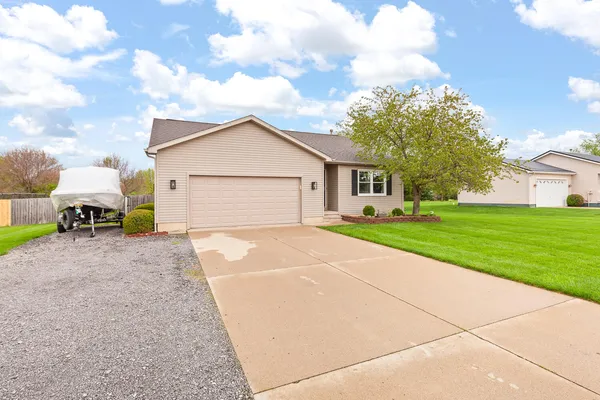 $299,000 | 3216 Aspen Trail, Adrian, MI 49221