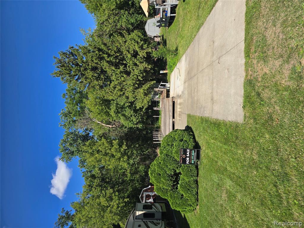 10001 Goodall Road Durand, MI 48429 - Photo 1 of 11