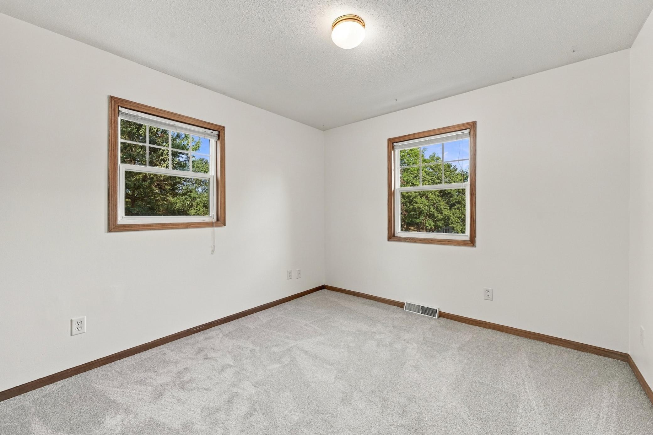 6980 Alpine Trail Eden Prairie, MN 55346 - Photo 18 of 21 Gallery Image 18