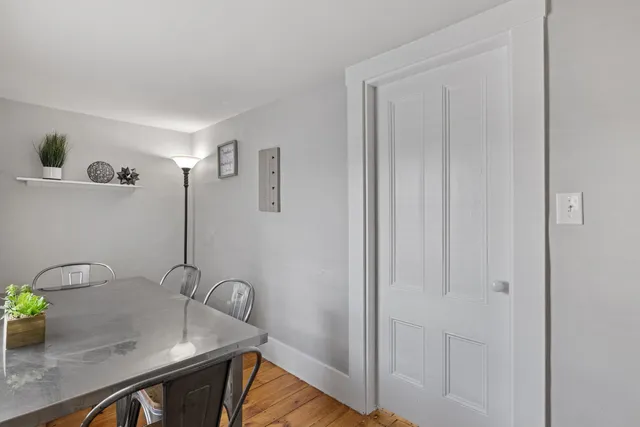 $2,999 | 23 B Portsmouth Avenue, Exeter, NH 03833