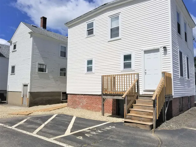 $2,999 | 23 B Portsmouth Avenue, Exeter, NH 03833