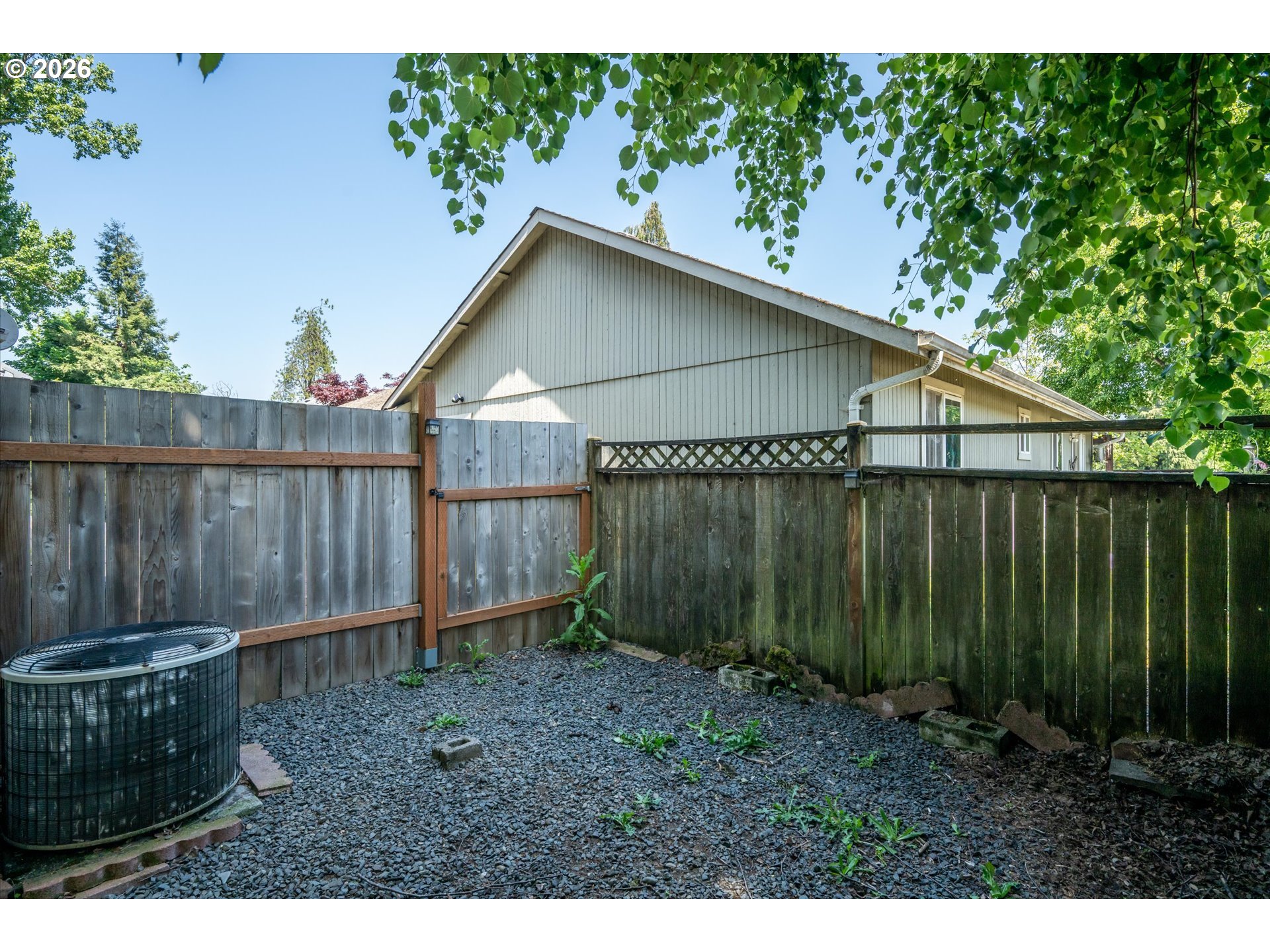 995 Kintzley Avenue Springfield, OR 97478 - Photo 37 of 47