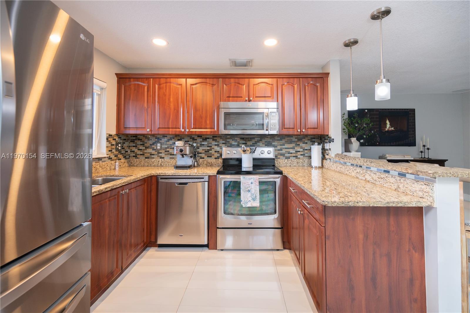 14276 Southwest 177th Street Miami, FL 33177 - Photo 15 of 49