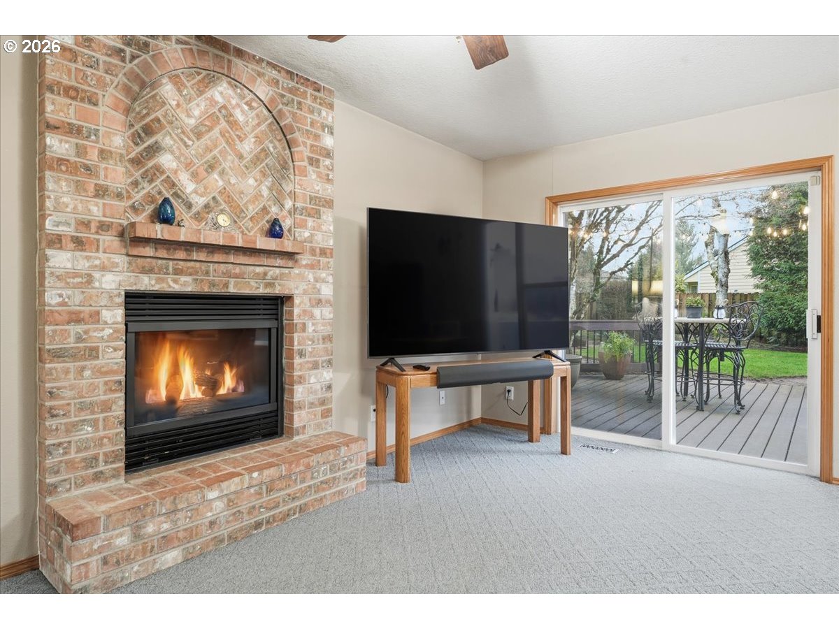 4616 Northwest Valley Street Camas, WA 98607 - Photo 16 of 45 Family Room