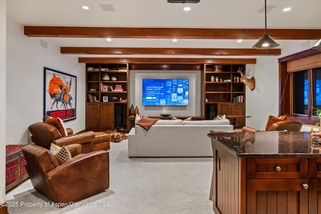 a view of walk in closet