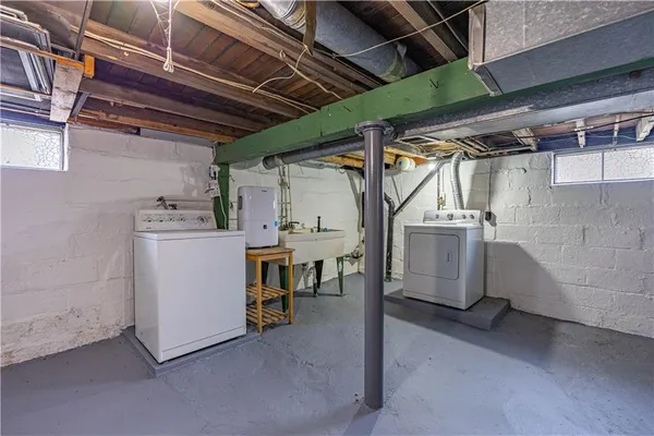 a view of a garage room