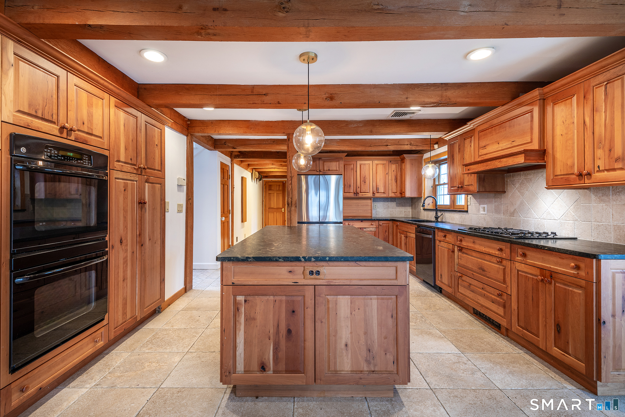 24 Hickory Lane Roxbury, CT 06783 - Photo 11 of 38