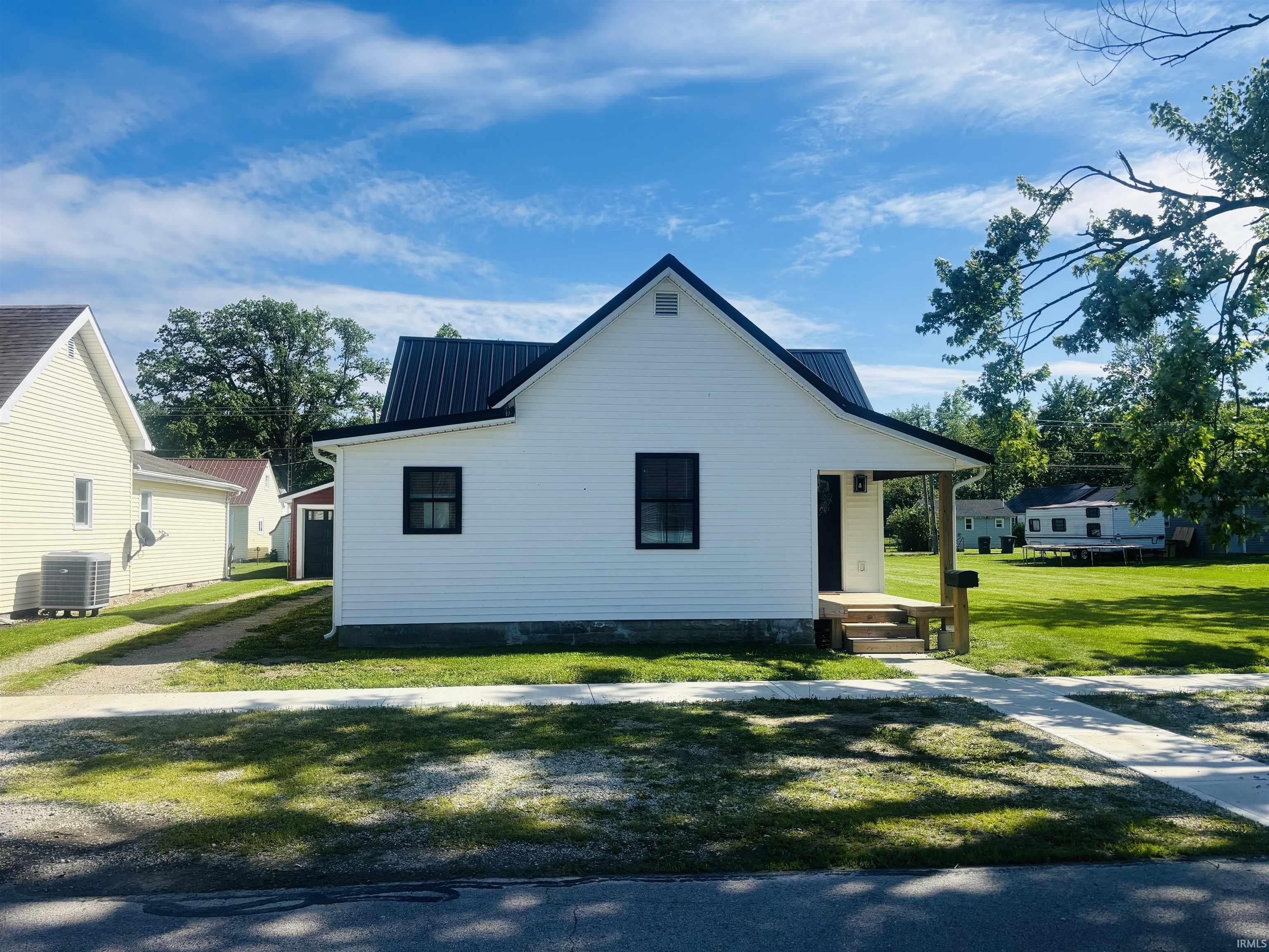 1007 West Main Street Portland, IN 47371 - Photo 2 of 25