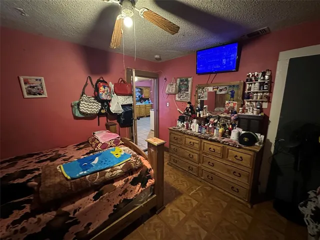 $290,000 | 915 Blandin Street, Fort Worth, TX 76111