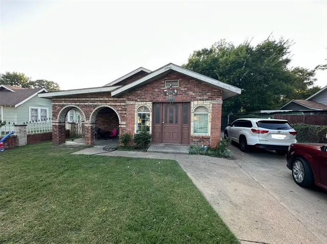 $290,000 | 915 Blandin Street, Fort Worth, TX 76111