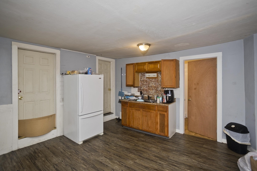 63 Pine Street Holyoke, MA 01040 - Photo 23 of 30