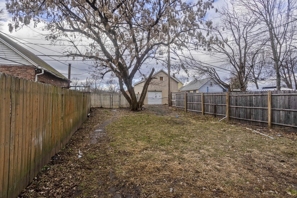 63 Pine Street Holyoke, MA 01040 - Photo 27 of 30