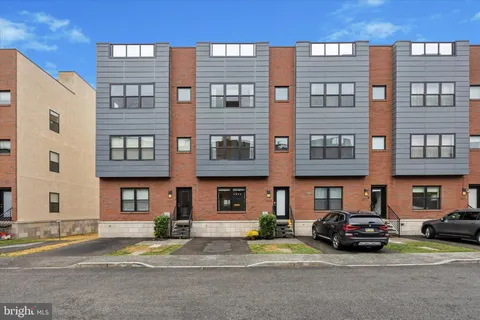 $575,000 | 7005 Pipers Glen Way, Philadelphia, PA 19119