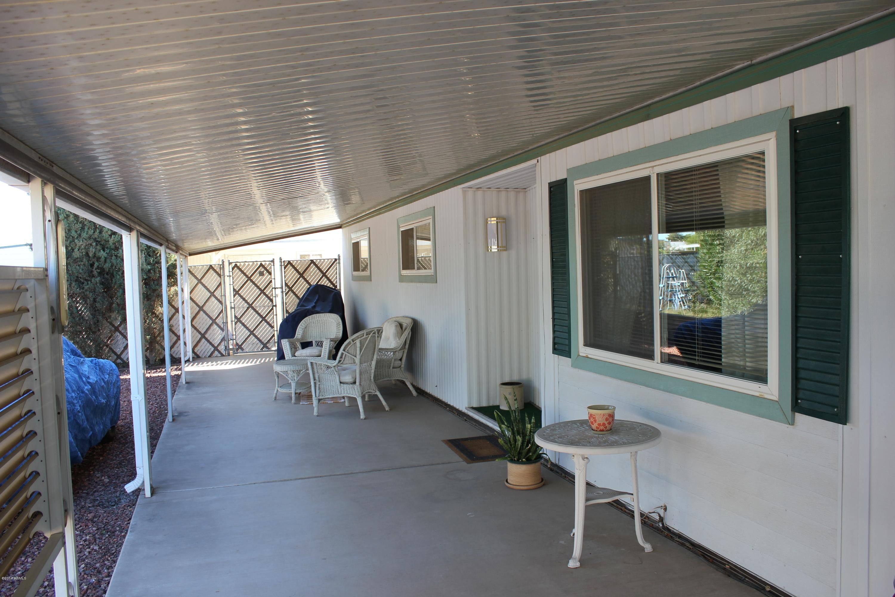 6539 West Hatcher Road Glendale, AZ 85302 - Photo 3 of 33 Front Patio