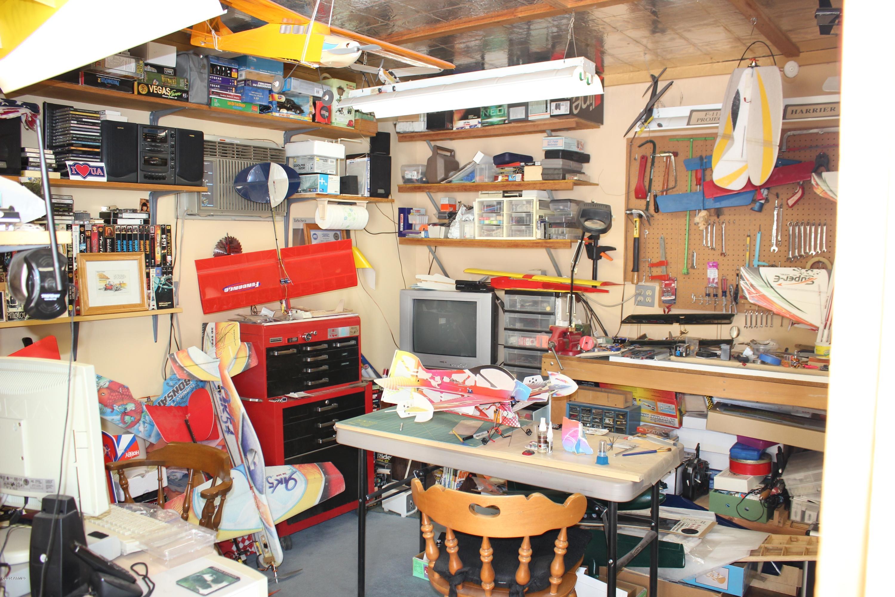 6539 West Hatcher Road Glendale, AZ 85302 - Photo 32 of 33 12X16 Workshop
