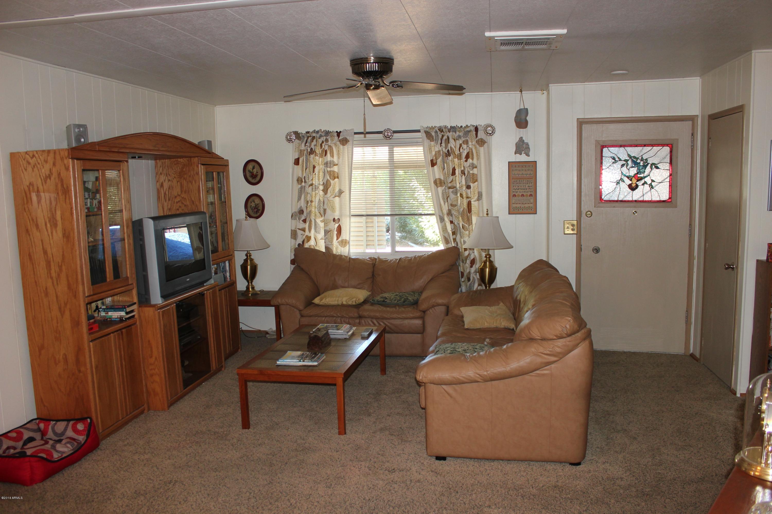 6539 West Hatcher Road Glendale, AZ 85302 - Photo 8 of 33 Family Room