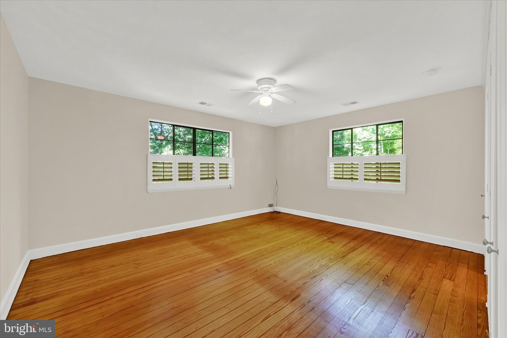 915 Rolandvue Road Towson, MD 21204 - Photo 5 of 28 Primary Bedroom