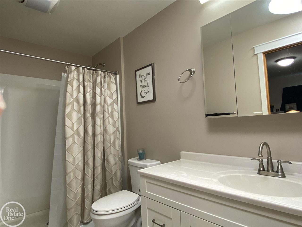 28851 Cotton Road New Baltimore, MI 48047 - Photo 11 of 24 Private bath