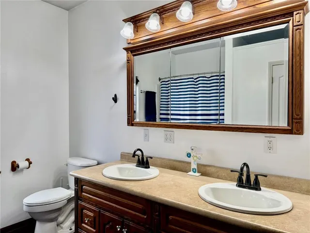 $425,000 | 24752 200th Street, Maryville, MO 64468