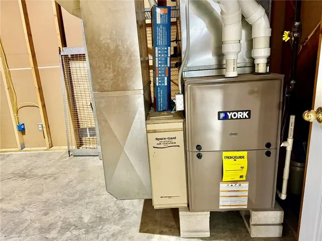 $425,000 | 24752 200th Street, Maryville, MO 64468