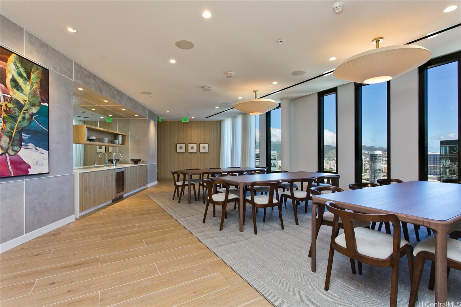987 Queen Street, Unit 2516 Honolulu, HI 96814 - Photo 14 of 23