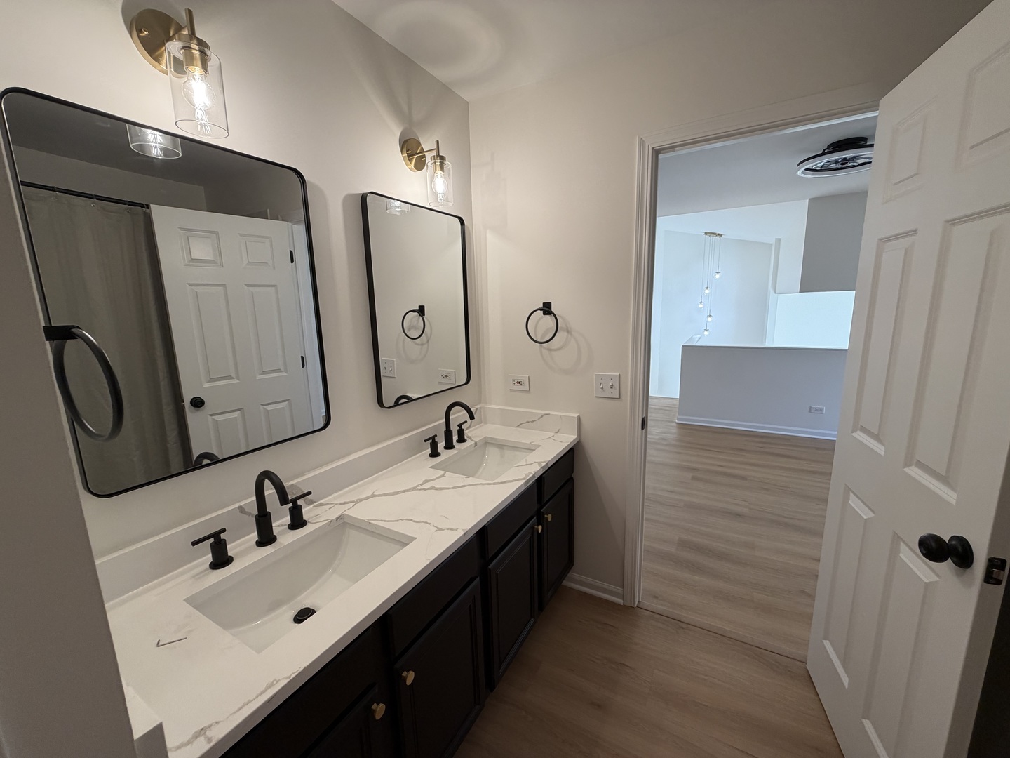 717 Sarah Lane Northbrook, IL 60062 - Photo 9 of 13