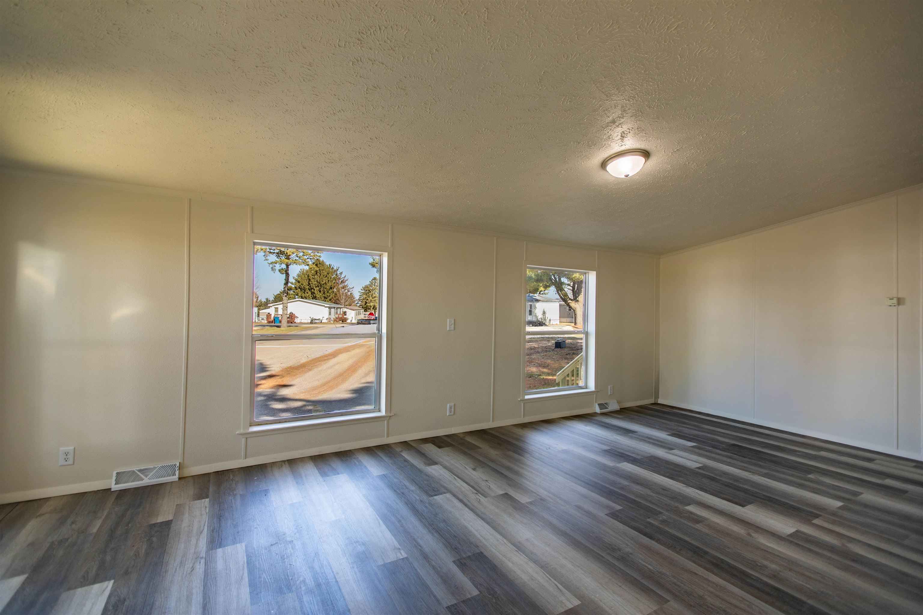 30972 County Rd Xx, Unit 301 Platteville, WI 53818 - Photo 10 of 26