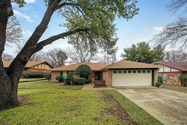 $2,250 | 3019 Bramble Oaks Court, Bedford, TX 76021
