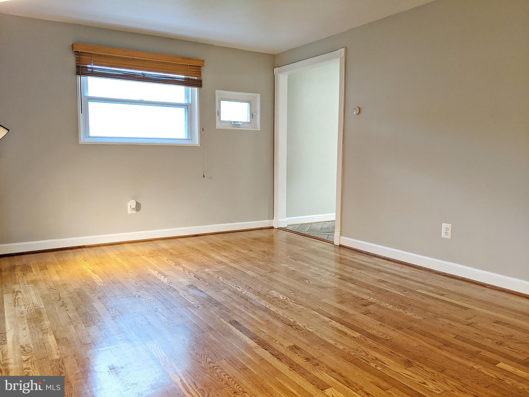 3516 Everton Street Silver Spring, MD 20906 - Photo 35 of 72 Living Room