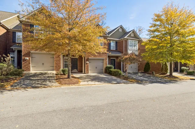 $399,000 | 1042 Ashmore Drive, Nashville, TN 37211