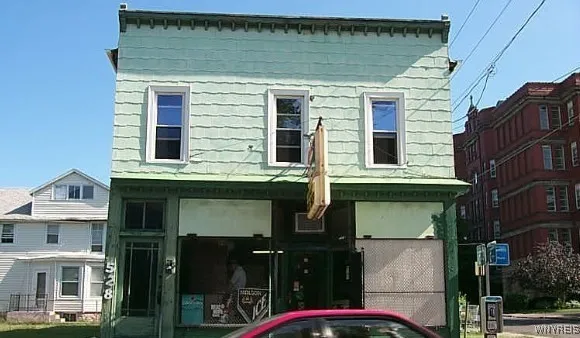 $125,000 | 528 Ferry Avenue, Niagara Falls, NY 14301