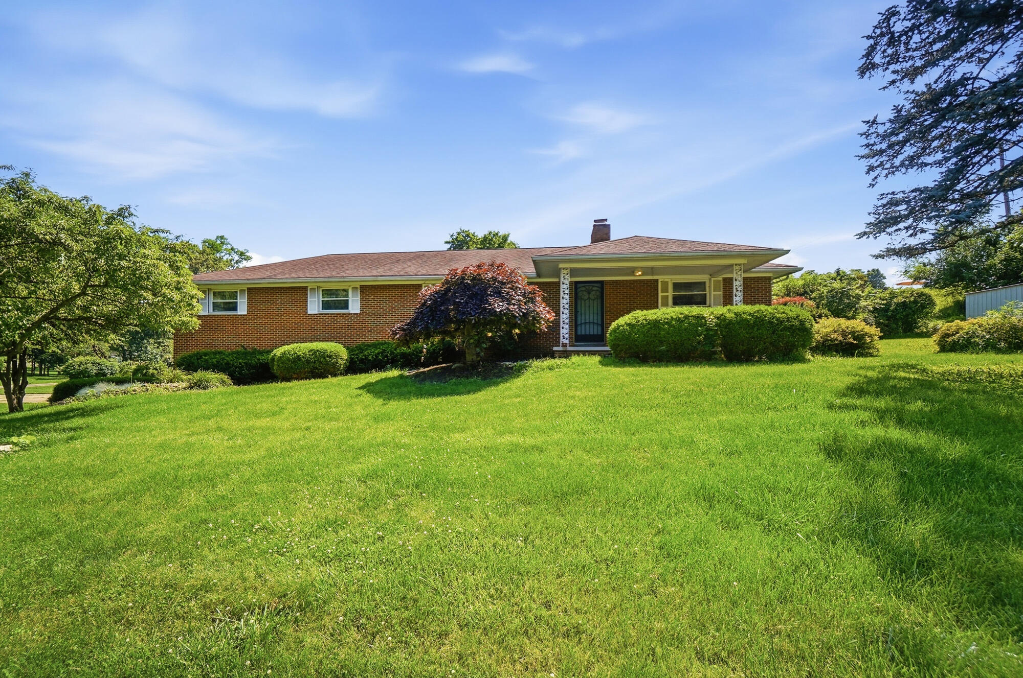 1858 Devon Drive Springfield, OH 45503 - Photo 6 of 55 006