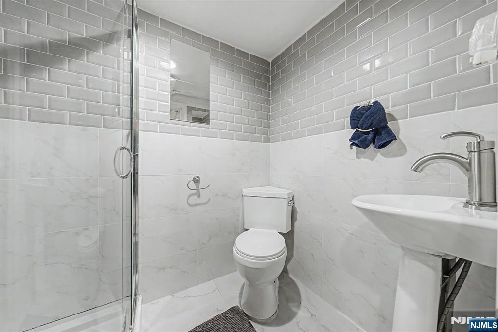 109 Windsor Road Tenafly, NJ 07670 - Photo 37 of 44