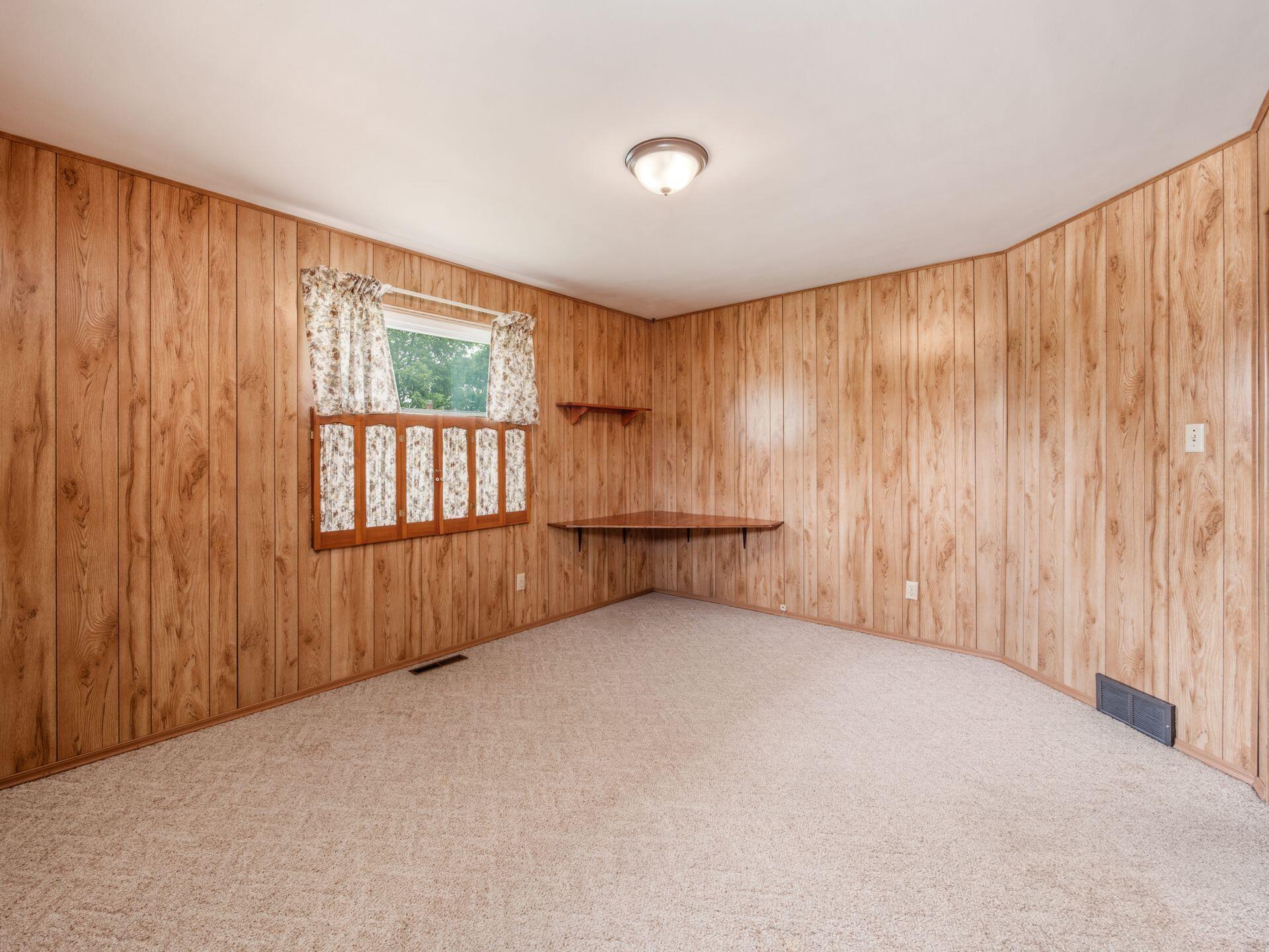 380 Topsfield Road Columbus, OH 43228 - Photo 30 of 42