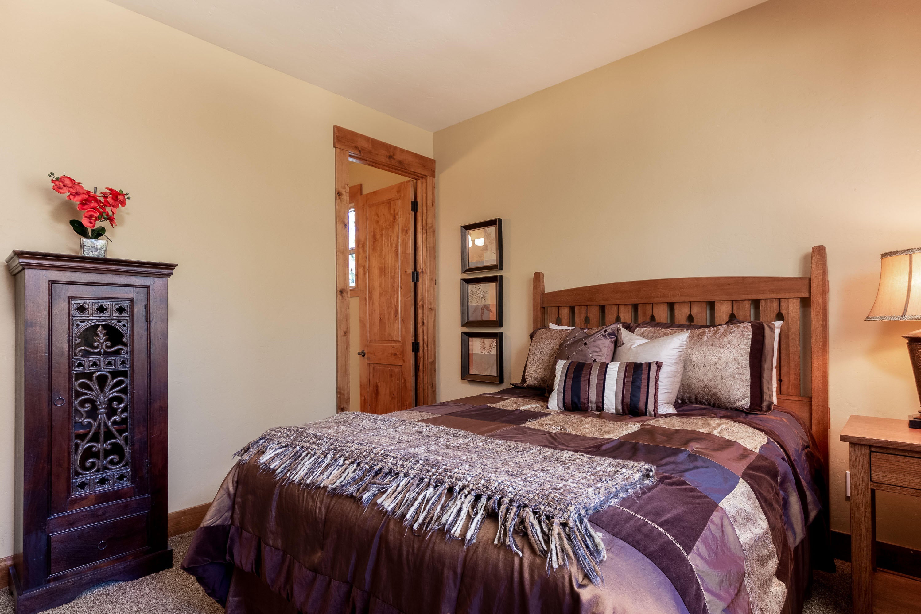 57736 Filbert Lane Sunriver, OR 97707 - Photo 22 of 36 25 Filbert Lane-22