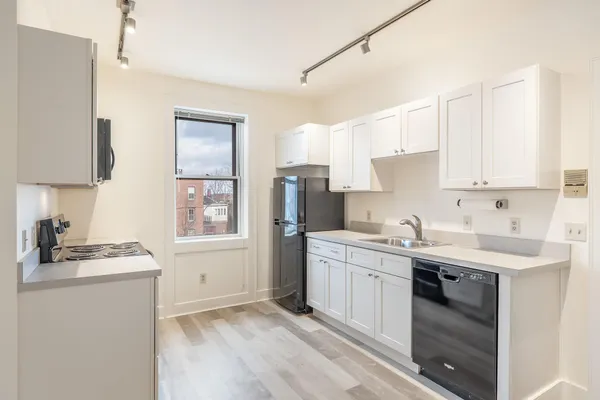 $1,250,000 | 68 Pleasant Street, Portland, ME 04101