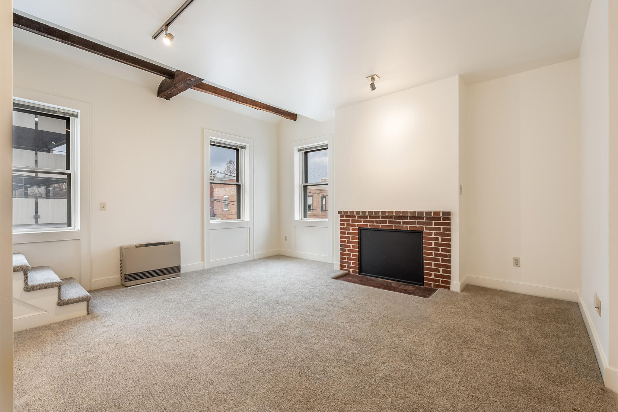 68 Pleasant Street Portland, ME 04101 - Photo 10 of 45 68 pleasant 1-10