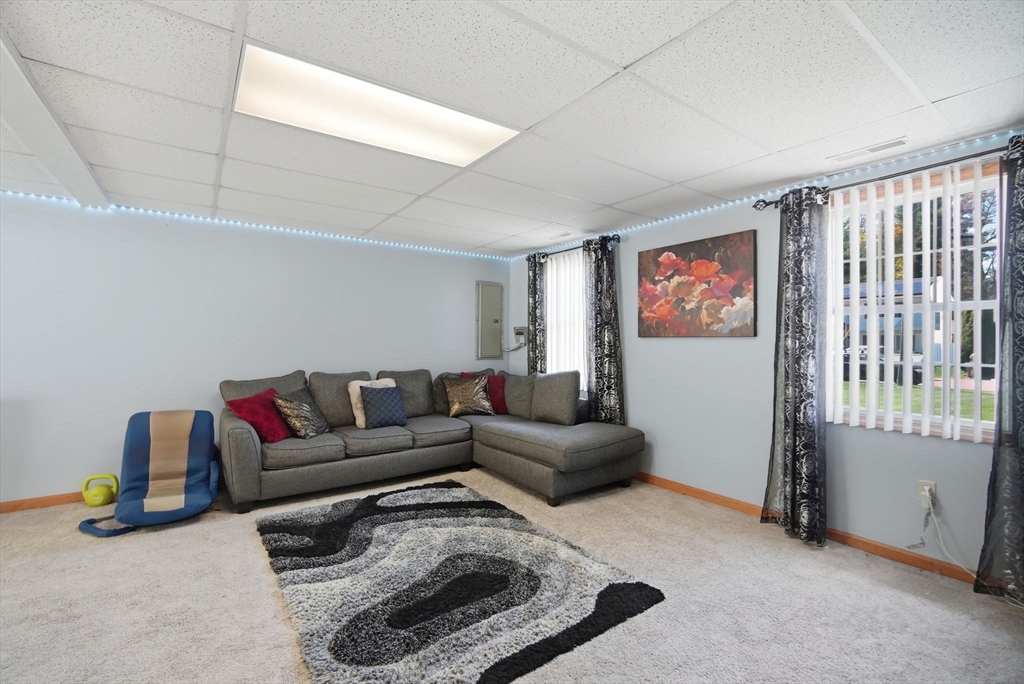 179 Cabinet Street Springfield, MA 01129 - Photo 26 of 39 Gallery Image 26
