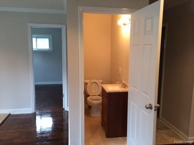 3857 Samuel Avenue Rochester, MI 48309 - Photo 20 of 20 HALF BATH