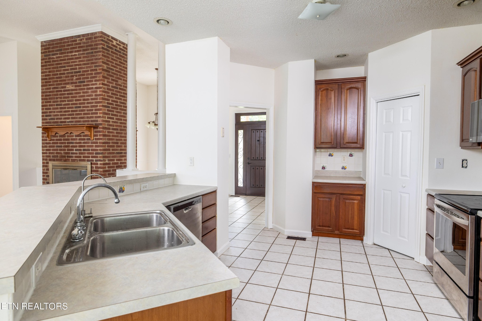 17254 Stockton Valley Road Philadelphia, TN 37846 - Photo 17 of 51 Gallery Image 17