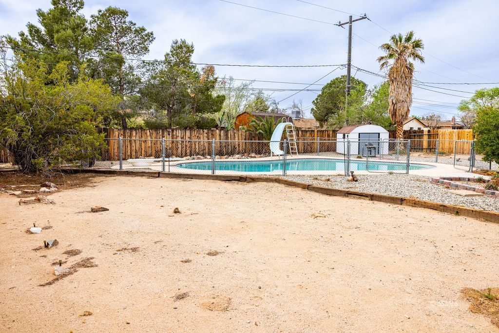 757 West Coral Avenue Ridgecrest, CA 93555 - Photo 32 of 37 Gallery Image 32