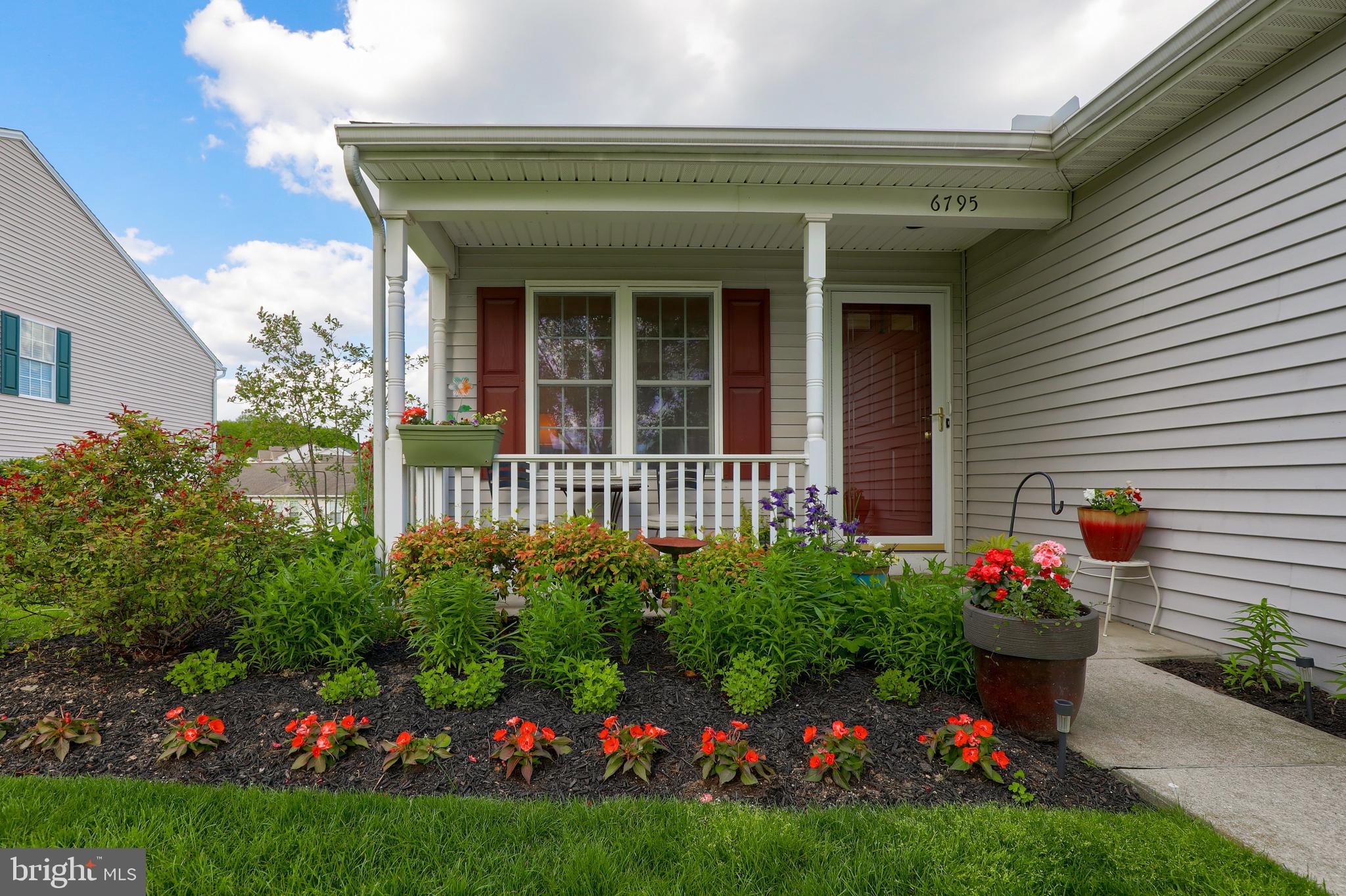 6795 Seneca Ridge Drive York, PA 17403 - Photo 3 of 52 Gallery Image 3