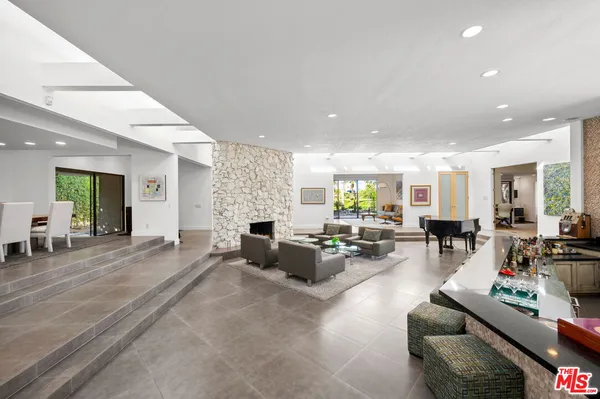 $2,750,000 | 1650 East Murray Canyon Drive, Palm Springs, CA 92264