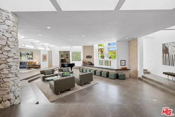 $2,750,000 | 1650 East Murray Canyon Drive, Palm Springs, CA 92264