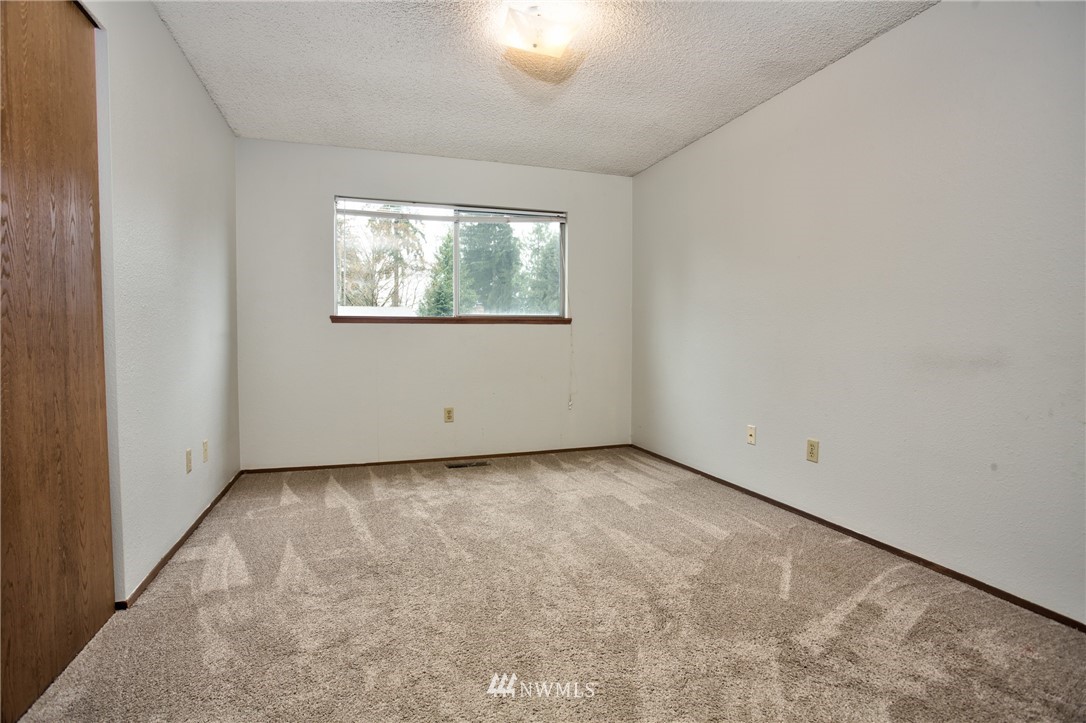 2211 172nd Place Southeast Bothell, WA 98012 - Photo 12 of 19 Gallery Image 12