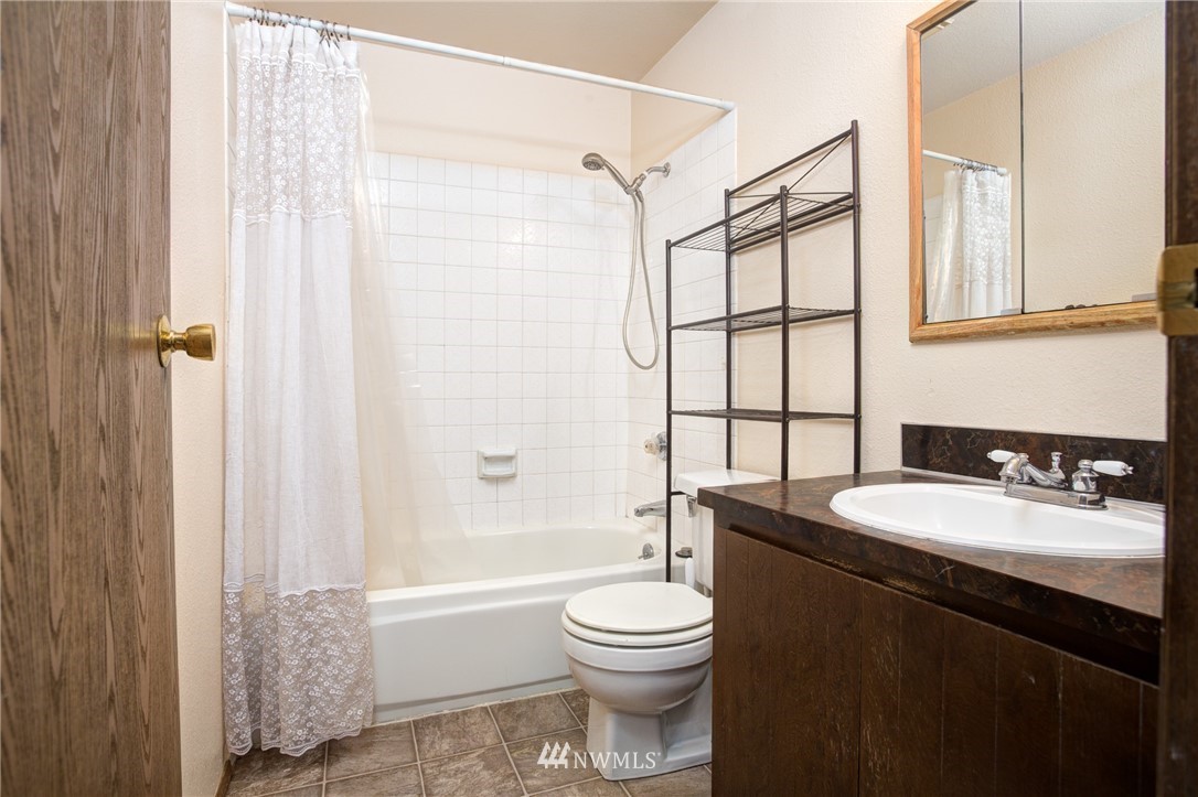 2211 172nd Place Southeast Bothell, WA 98012 - Photo 15 of 19 Gallery Image 15