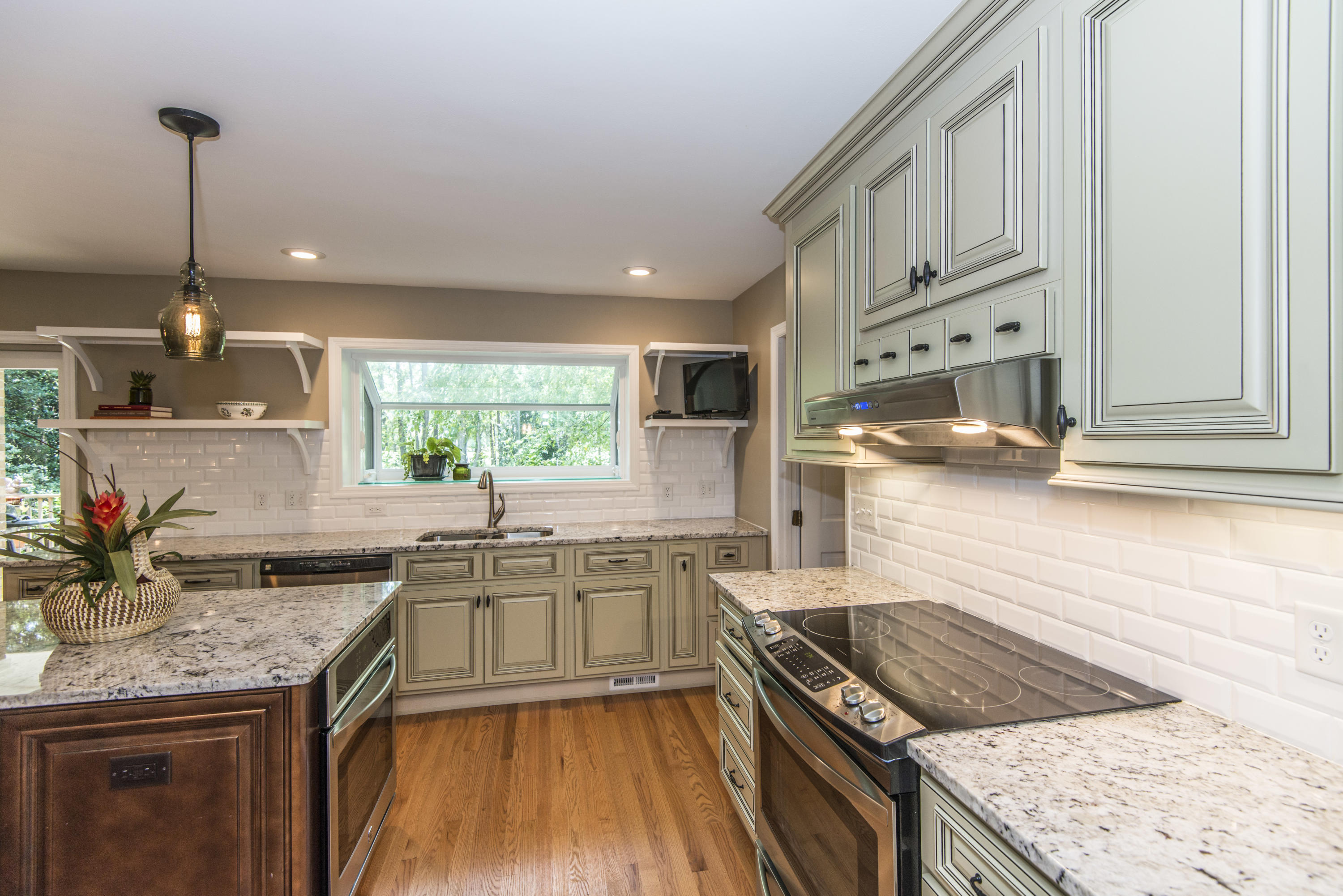862 Farm Quarter Road Mount Pleasant, SC 29464 - Photo 13 of 30 Kitchen