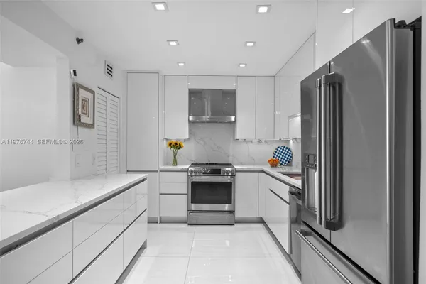 $1,195,000 | 9455 Collins Avenue, Unit 703, Surfside, FL 33154