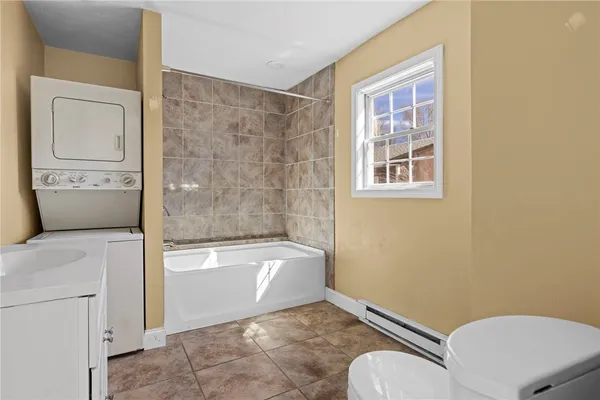 $265,000 | 444 Pequot Avenue, Warwick, RI 02889